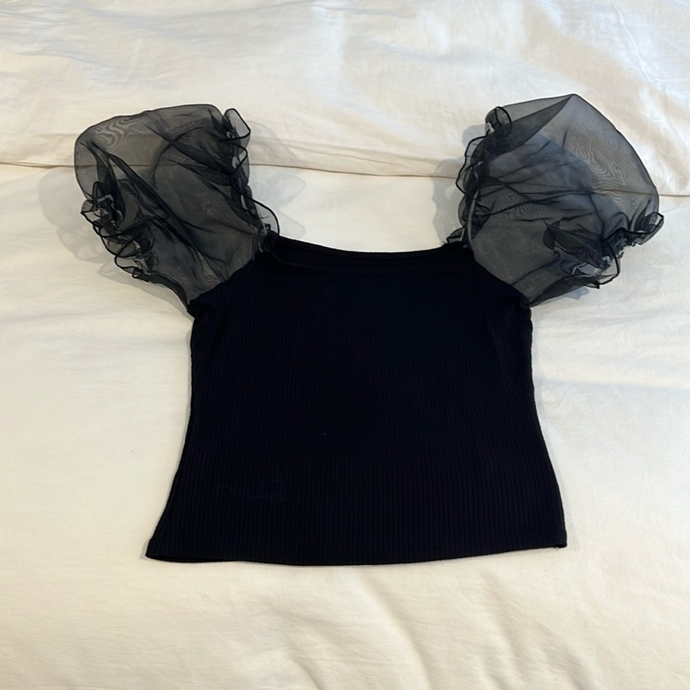 Puff sleeve top. Size small.
